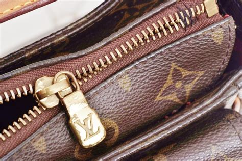 lv bag zipper replacement|louis vuitton luggage repair.